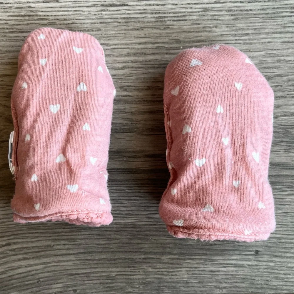 Carter’s Baby Girl Pink & White Fleece Heart Mittens 0-9 Month